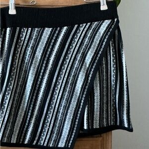 Smartwool Black and White Bikini Skirt